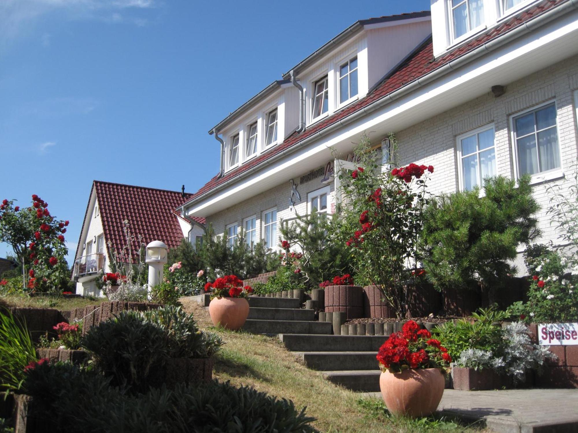 Aparthotel Leuchtfeuer Ruegen Glowe Exterior photo